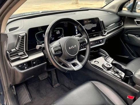 Used 2023 Kia Sportage EX image 14