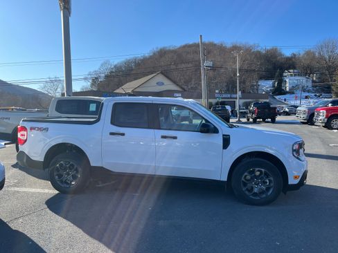 New 2026 Ford Maverick XLT w/ XLT Luxury Package image 3