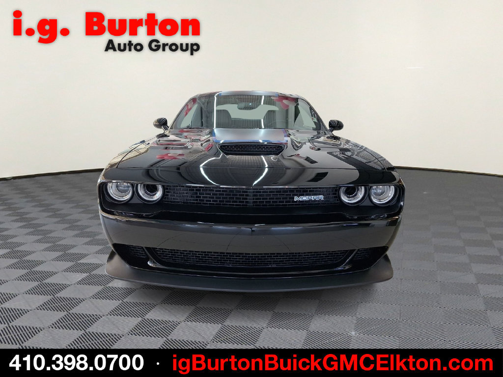 Used 2023 Dodge Challenger R/T Scat Pack RWD image 2
