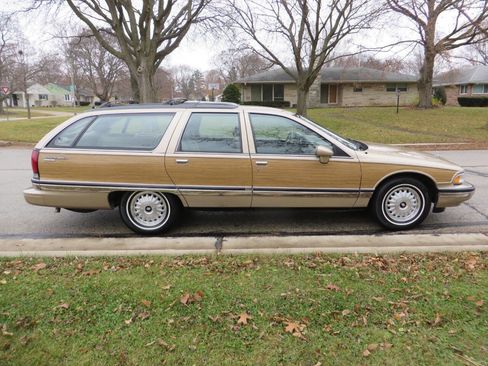Used 1994 Buick Roadmaster Estate image 6