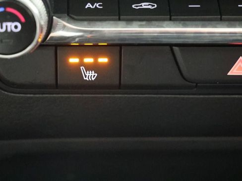 Used 2025 MAZDA MAZDA3 s image 23