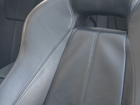 Used 2009 Aston Martin DB9 Volante image 4