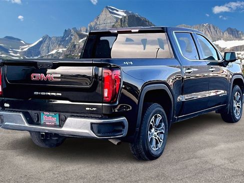 Used 2025 GMC Sierra 1500 SLT image 2