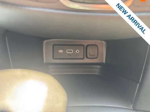 Used 2023 Chevrolet Equinox LT FWD image 26