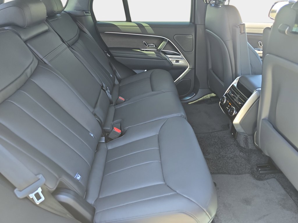New 2026 Land Rover Range Rover SE AWD/4WD image 11