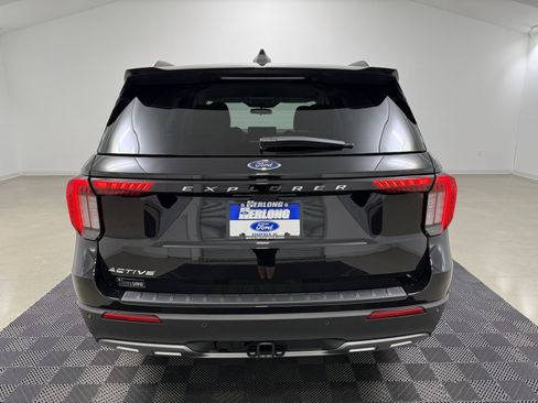 New 2025 Ford Explorer Active w/ Active Comfort Package image 5