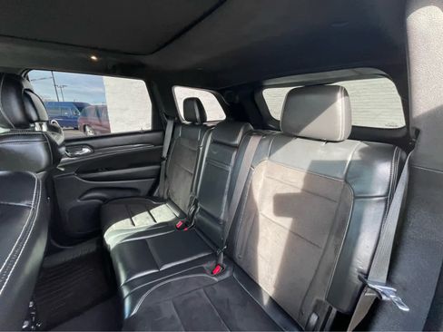 Used 2016 Jeep Grand Cherokee SRT image 24