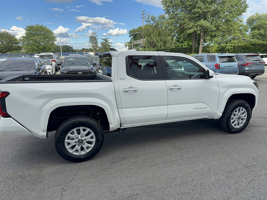 Used 2026 Toyota Tacoma SR5 RWD image 5
