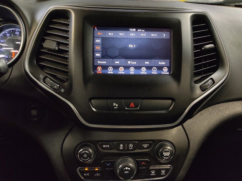 Used 2019 Jeep Cherokee Latitude Plus FWD image 25