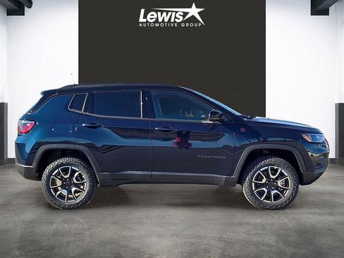 New 2026 Jeep Compass Trailhawk image 5
