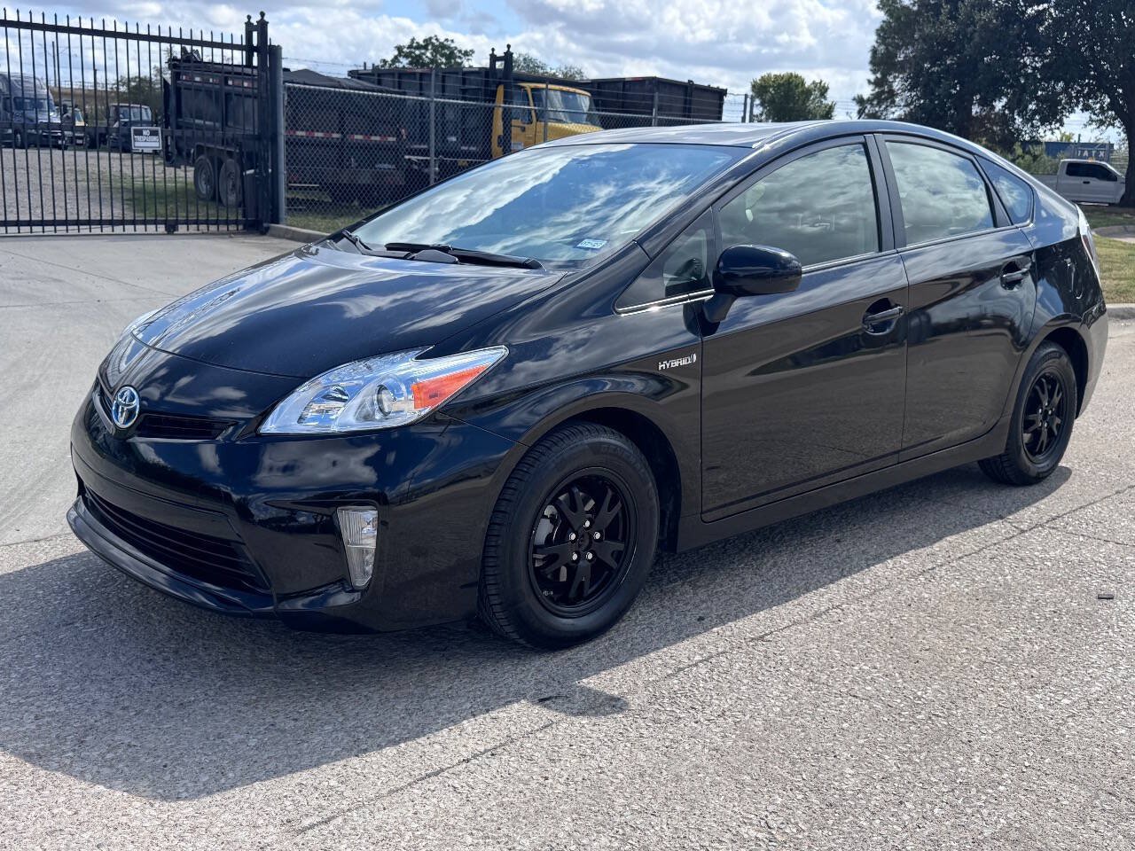 Used 2015 Toyota Prius Two FWD image 1