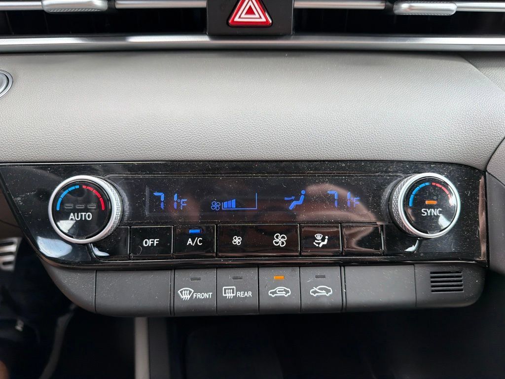 Used 2026 Hyundai Elantra Sport FWD image 37