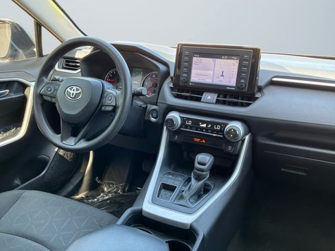 Used 2021 Toyota RAV4 XLE FWD image 14