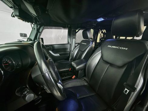 Used 2014 Jeep Wrangler Unlimited Rubicon AWD/4WD image 26