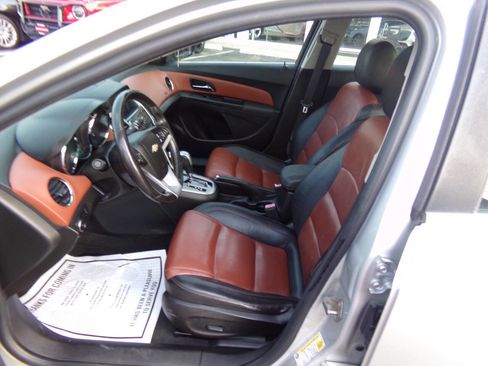 Used 2014 Chevrolet Cruze LT w/ RS Package image 11