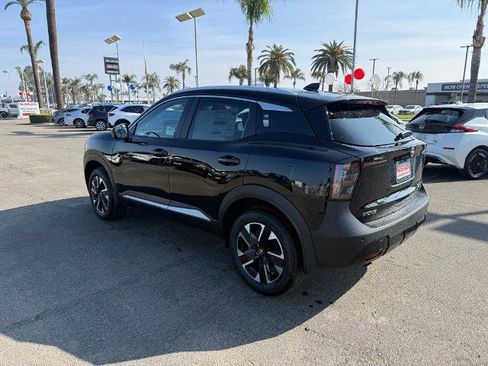 New 2026 Nissan Kicks SV w/ SV Premium Package image 4