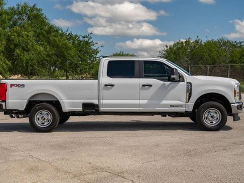 Certified 2025 Ford F250 XL AWD/4WD image 10