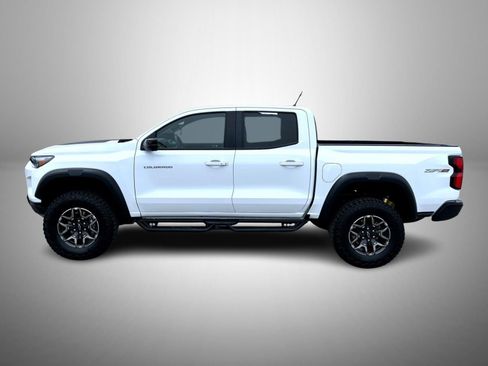 Certified 2024 Chevrolet Colorado ZR2 w/ Technology Package AWD/4WD image 8