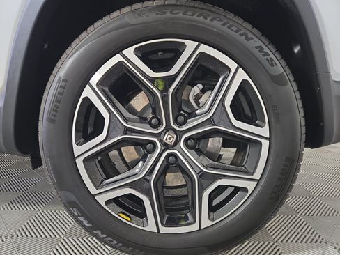 Used 2025 Rivian R1S Adventure AWD/4WD image 10