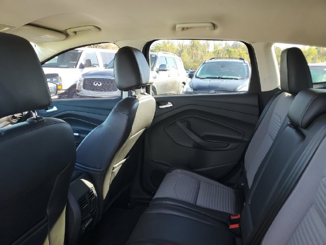 Used 2017 Ford Escape SE w/ Equipment Group 201A AWD/4WD image 7