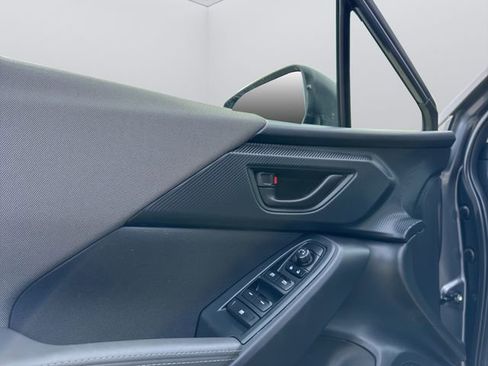 Used 2024 Subaru Crosstrek 2.0i Premium image 31