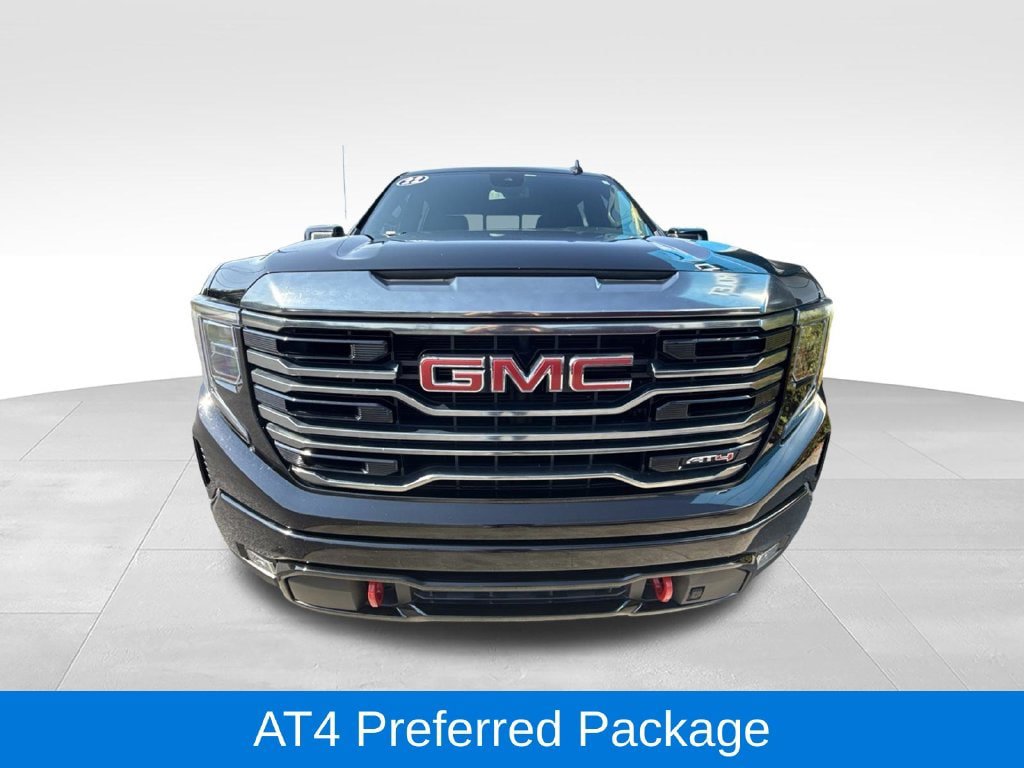 Used 2022 GMC Sierra 1500 AT4 w/ AT4 Preferred Package AWD/4WD image 3