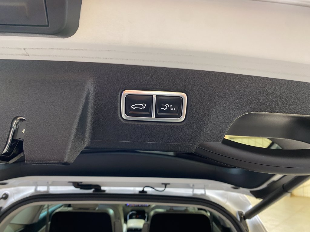 Used 2025 Kia Sorento SX FWD image 33
