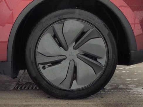 Used 2026 Tesla Model Y AWD image 18