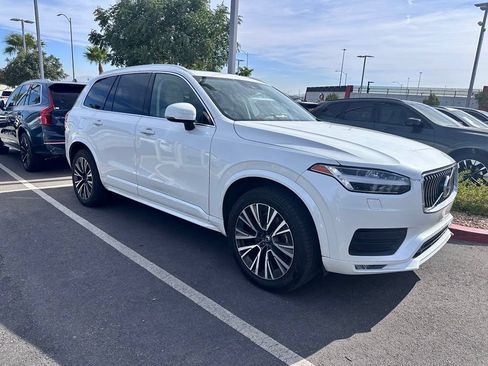 Used 2022 Volvo XC90 T6 Momentum w/ Climate Package AWD/4WD image 1