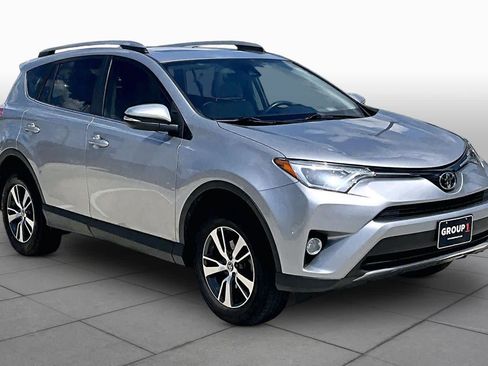 Used 2018 Toyota RAV4 XLE w/ Plus Extra Value Package FWD image 3