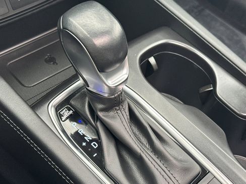 Used 2020 Hyundai Santa Fe SEL w/ Convenience + Premium Package image 16