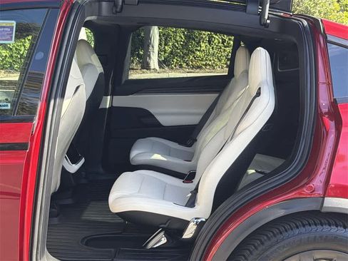 Used 2023 Tesla Model X Plaid image 26