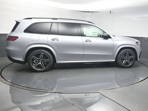 Used 2026 Mercedes-Benz GLS 450 4MATIC image 8