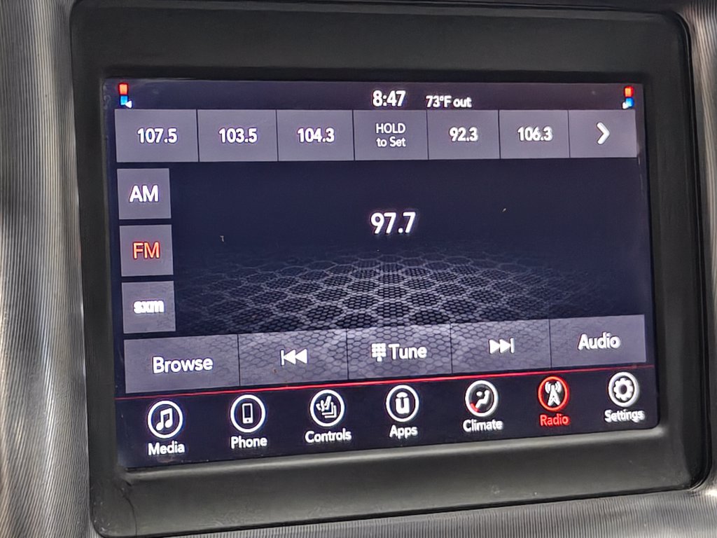 Used 2021 Dodge Charger SXT w/ Leather Interior Group RWD image 6