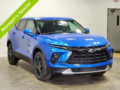 New 2025 Chevrolet Blazer LT w/ Driver Confidence Package image 3