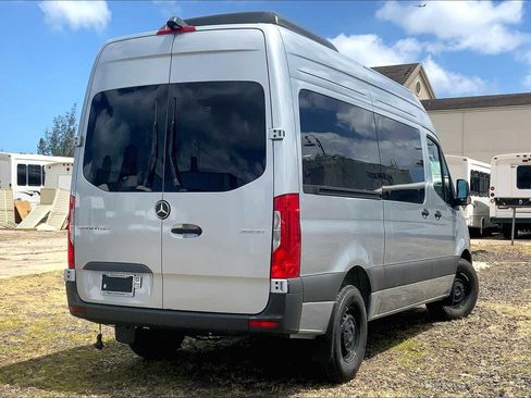 Used 2025 Mercedes-Benz Sprinter 2500 image 10