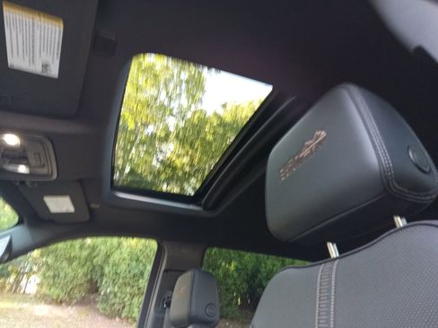 Used 2025 Chevrolet Silverado 1500 High Country w/ Midnight Edition image 11