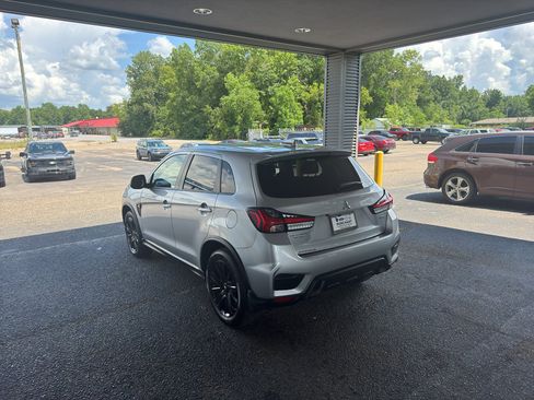 Used 2024 Mitsubishi Outlander Sport LE image 8