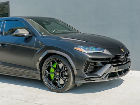 Used 2024 Lamborghini Urus Performante AWD/4WD image 39