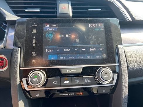 Used 2016 Honda Civic Touring image 21