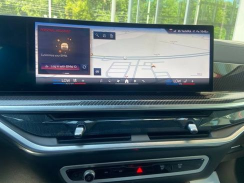 Used 2025 BMW X5 xDrive40i w/ Parking Assistance Package AWD/4WD image 15