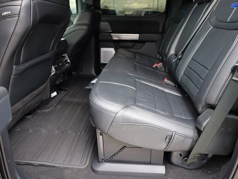 Used 2025 Ford F350 Platinum image 18