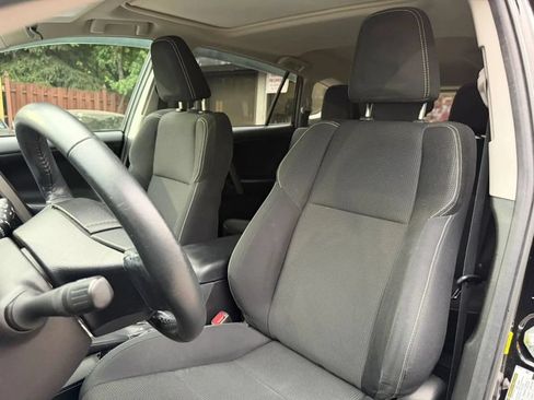 Used 2018 Toyota RAV4 XLE w/ Plus Extra Value Package AWD/4WD image 12