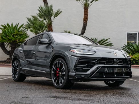 Used 2020 Lamborghini Urus image 40