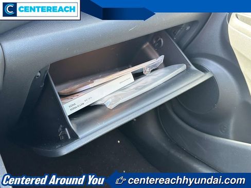 Used 2023 Hyundai Kona SEL AWD/4WD image 30
