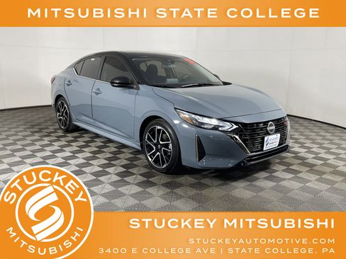 Used 2024 Nissan Sentra SR w/ Trunk Package image 1