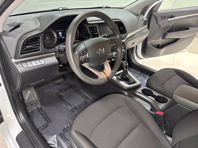 Used 2020 Hyundai Elantra SE w/ Cargo Package (C1) FWD image 10