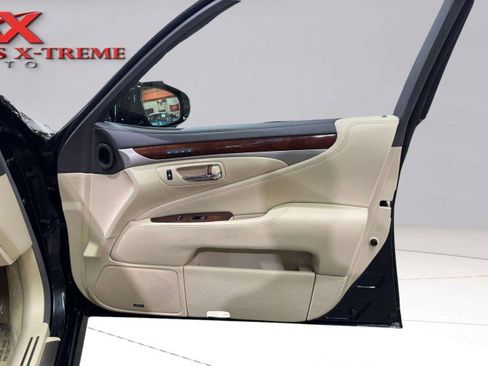 Used 2014 Lexus LS 460 image 42