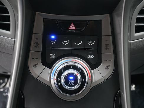 Used 2013 Hyundai Elantra GLS w/ Preferred Pkg FWD image 18