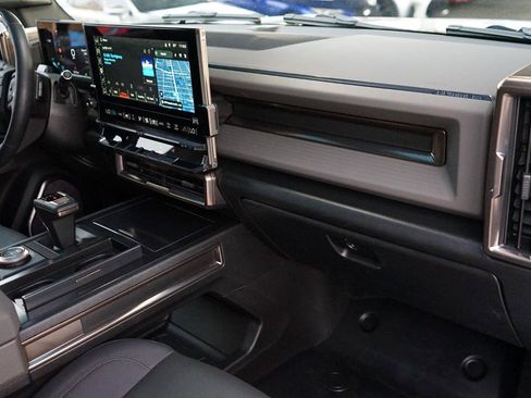 Used 2025 GMC Hummer EV 3X AWD/4WD image 12